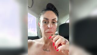 Sono nuda e lui l'uccello duro