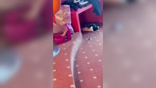 La mia succhia cazzi in azione