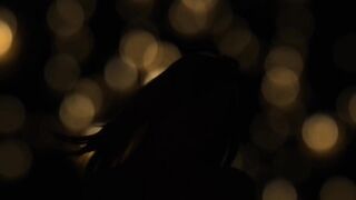 Sh3l3na si masturba con le dita fino a venire