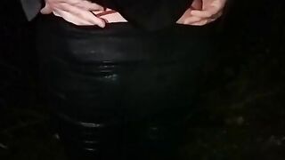 Fammi vedere il culo e le tette