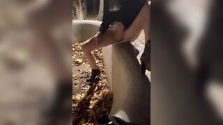 Moglie scopata di notte a Roma all'aperto