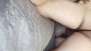 Sbattuta sul letto dal bull