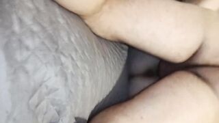 Sbattuta sul letto dal bull