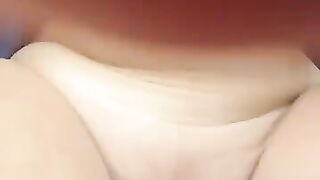 Milf con grosse tette si sditalina