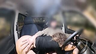 Carsex coppia italiana che scopa in macchina