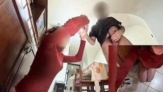 Moglie italiana con fica pelosa montata in piedi e sborrata in bocca