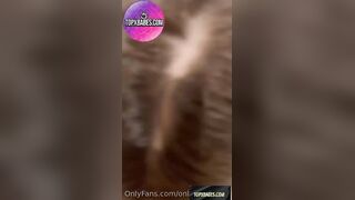 Rebecca Barbado onlylovestella fa vedere quanto le piace il cazzo leccandolo bendata