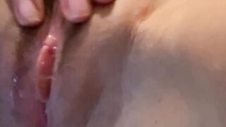 E per bagnarla di più?!? Tg Alexxxxx80