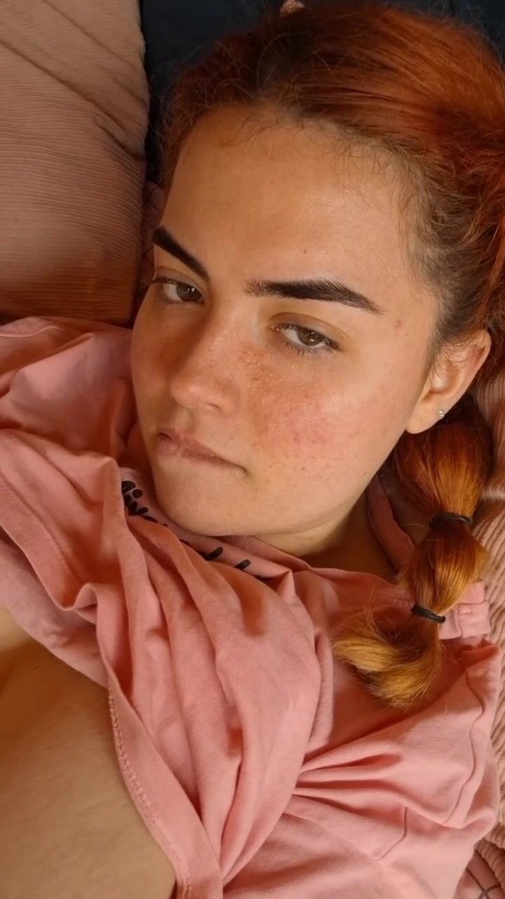 Puttana rumena si scatena