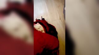 Brava tesoro continua a spompinarlo cosi sei bravissima