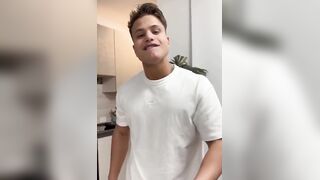 Incito a pranzo con inculata Trio gay italianao OF