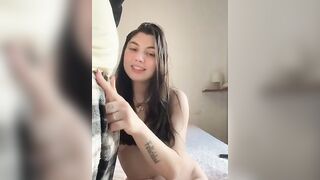 Schiffeggiami le tette anche col cazzo