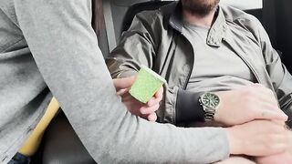 Sega e pompino in auto fidanzata italiana con chupito caldo di sperma