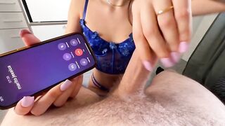 Moglie napoletana chiama il marito al cellulare per farsi sentire godere