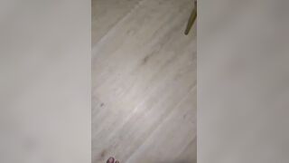 Mia moglie con alcuni amici che la scopano