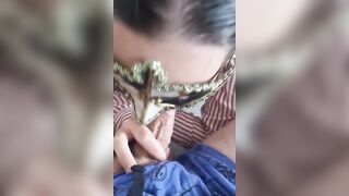 Pompino amatoriale moglie con mascherina amatoriale