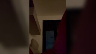 Sono sola in casa giochi con me?
