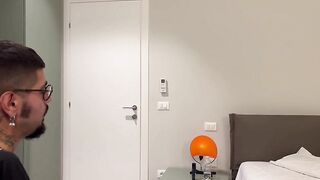 Disabile italiano si scopa l'assistente sociale