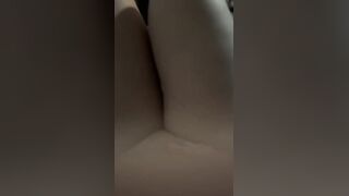 Svegliarsi con un certo prurito tra le gambe