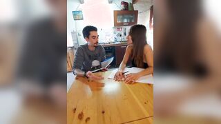 La studentessa si fa ingroppare dal professore