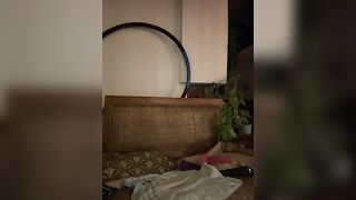 Spompina grosso cazzo e si masturba