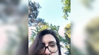 Esibizionista italiana al parco