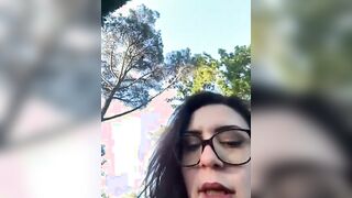 Esibizionista italiana al parco