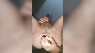Grosse melanzane per via anale