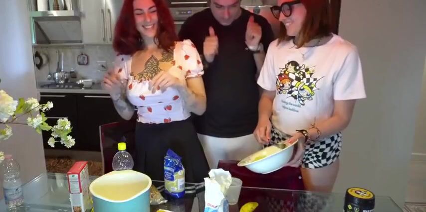 Cuciniano e lesbichiamo in cucina