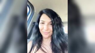 Guida tranquillo voglio solo succhiarti il cazzo