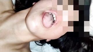 Mia moglie sborrata in bocca da due amici