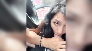 Tiralo fuori vogio succhiartelo mentre guidi