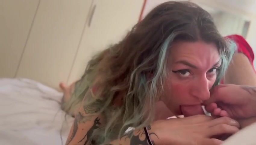 Risveglirsi con una troia in camera da letto