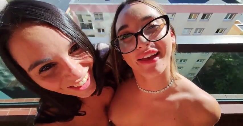 Threesome Sar4 e Dan1ka due bombe del sesso
