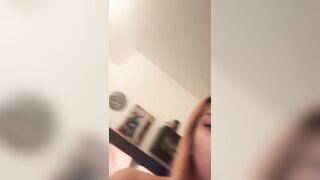 Lo faccio venire in bocca questo bel cazzo duro?