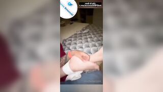 Michelle Comi piedi solletico