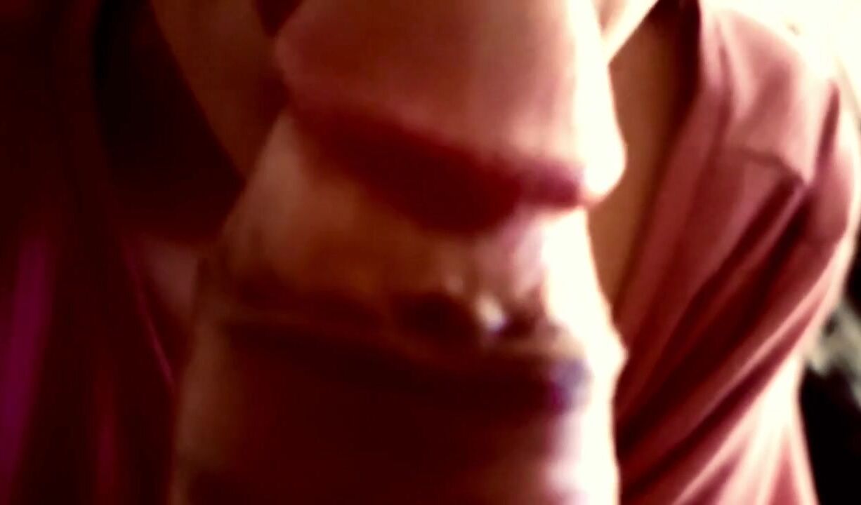 Bocchino moglie in primo piano