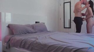 Valent1na scopata da pelato con bel cazzo duro