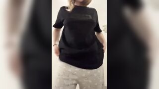 Stri studentessa con belle tette naturali