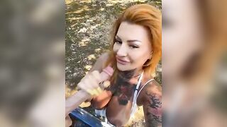 Rossa tettona si masturba in camper e nel boschetto