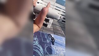 Ditalino sul balcone italiana fica