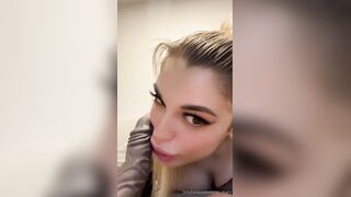 Vogio succhiartelo tutto il cazzone
