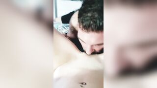 Ho voglia di un brodino di fica fammela leccare