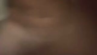 Le sto aprendo il culetto