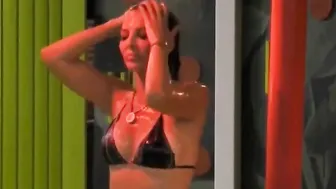 Miriana trevisan upskirt video porno su ItPornIt