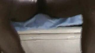 Scopa con bull nero e gli squirta sul cazzo