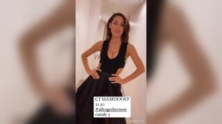 La divina Anna Tatangelo scosciata