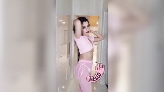 Valentina Nappi in rosa