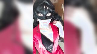 Melania esce la tetta