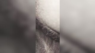 Lecco la fica a mia moglie